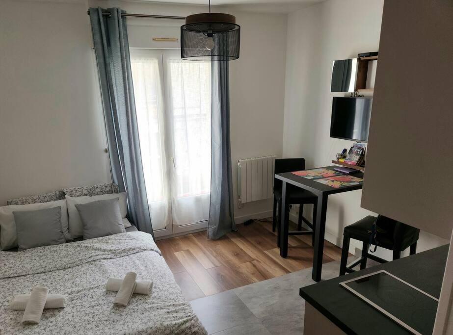 Petit Studio En Plein Centre-Ville De Vendôme Esterno foto